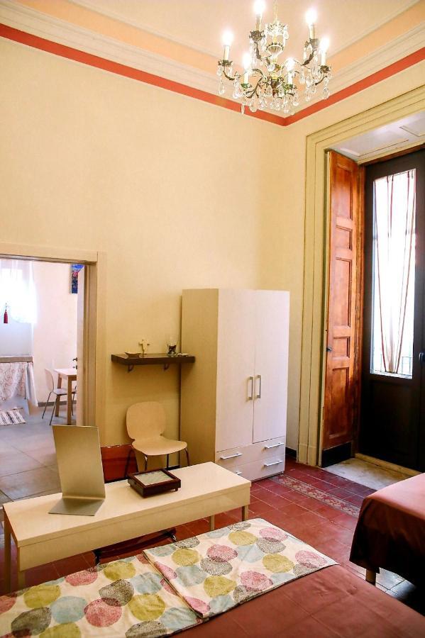 Center Street Apartment Catane Extérieur photo
